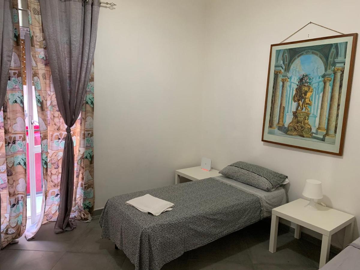 Room Nana' Naples Luaran gambar